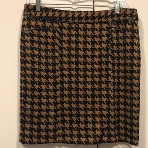 89th & Madison skirt Women's Medium M brown black houndstooth pencil skirt EUC